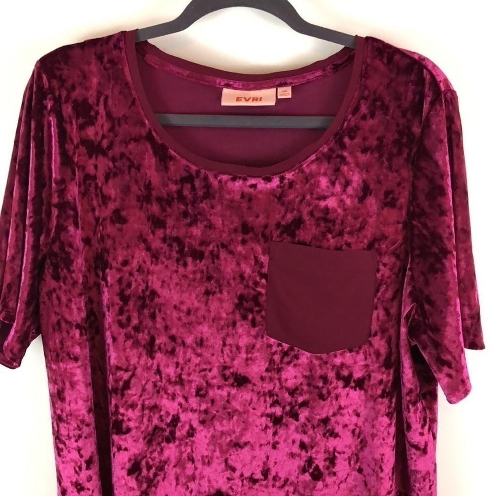 Evri Maroon Crushed Velvet Top Size 1X - Picture 2 of 6